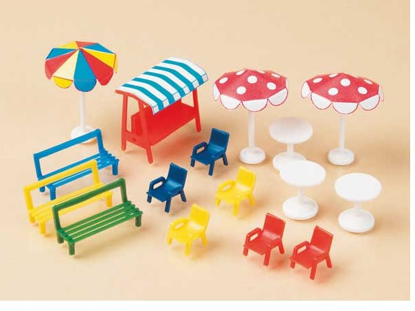 42569 Auhagen HO Benches chairs tables sun shades