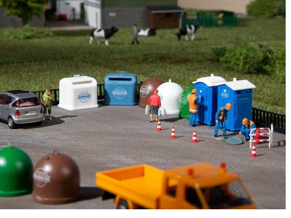 42593 Auhagen HO Portable toilets & recycling containers