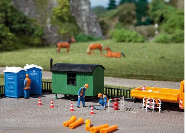 42641 Auhagen HO 2 Construction trailers & 4 mobile toilets