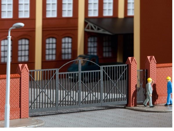 80208 Auhagen HO Gates made with a laser cut technology (5 pcs)