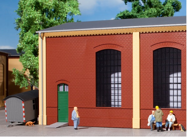 80502 Auhagen HO Brick walls with industrial windows and doorway