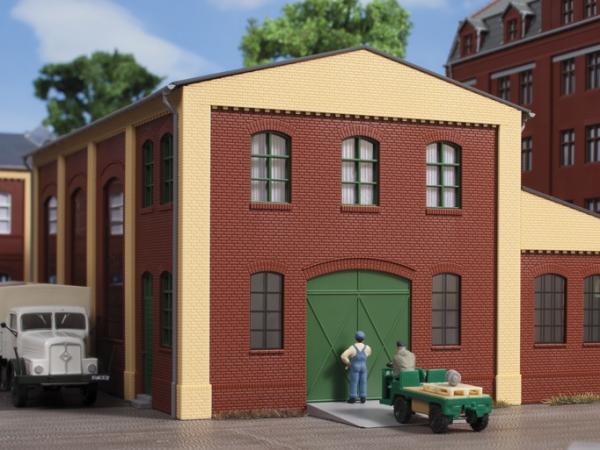 80518 Auhagen HO Walls 2391A with industrial windows L red (2 pc