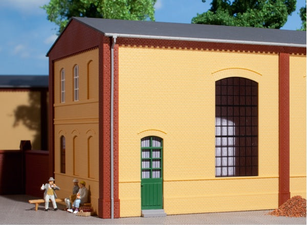 80602 Auhagen HO Brick walls with industrial windows and doors y