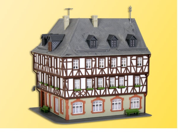 38904 Kibri H0 Timber framed house in Miltenberg