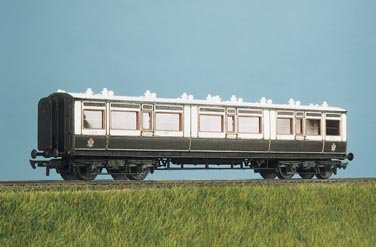 PC732 Parkside LMS Corridor composite corridor coach kit
