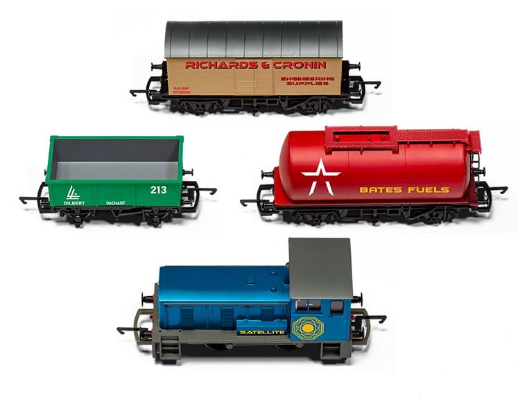 R1292M Hornby Diesel Mixed Freight Train Set