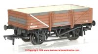 33-087 Bachmann 5 Plank China Clay Wagon number B743273 in BR Bauxite livery with weathered finish and without hood