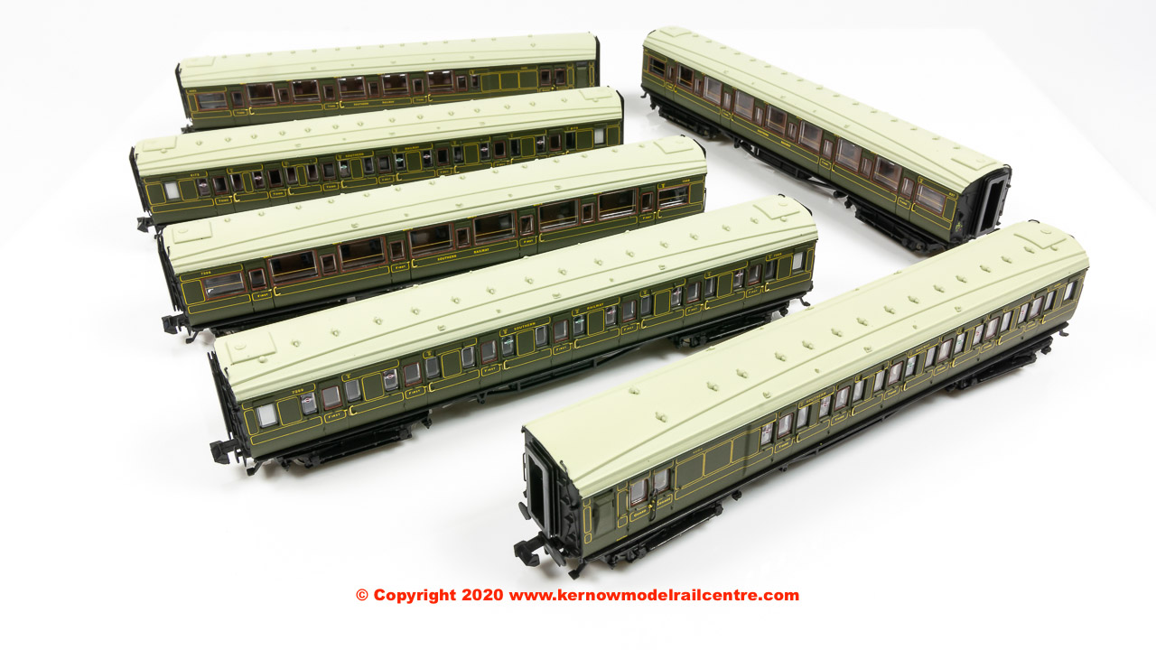 Dapol Southern Railway Mansell Coaches