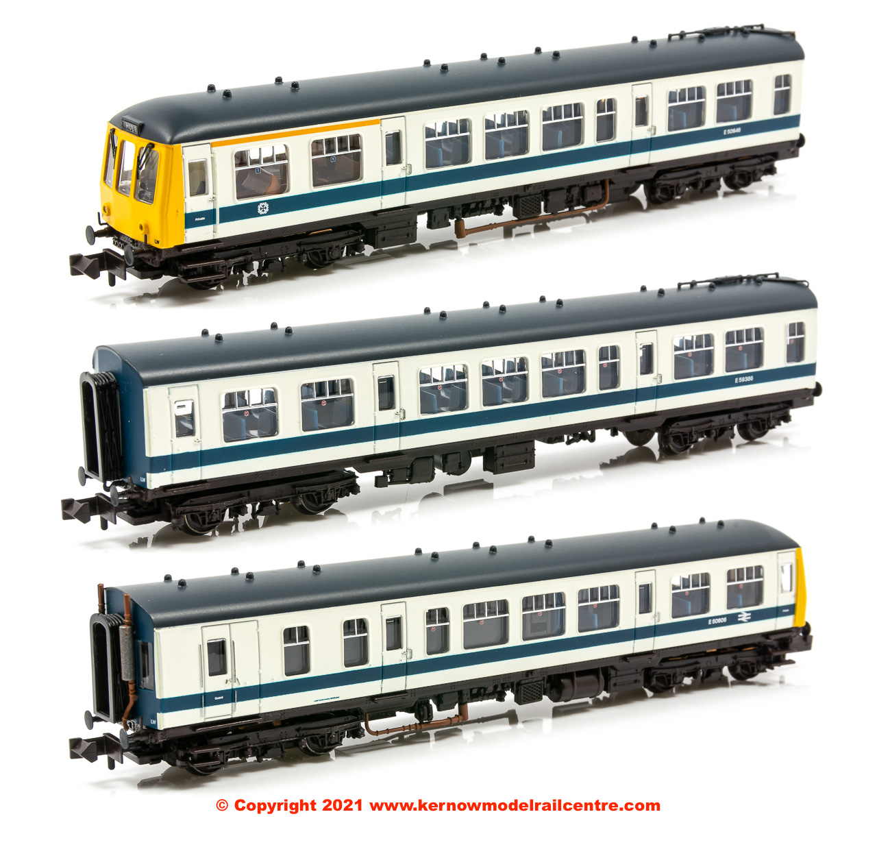 BNIB N Gauge Farish 371-888 Class 108 3 Car DMU BR White & Blue