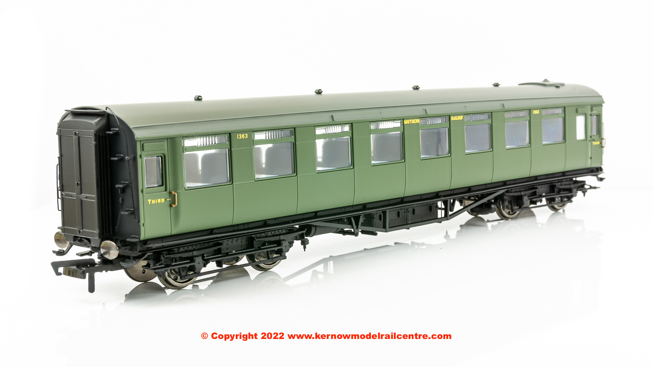 SR Maunsell 3rd Class Dining Saloon 1366 - Era 3 SR Maunsell 3rd Class Dining Saloon 1366 - Era 3