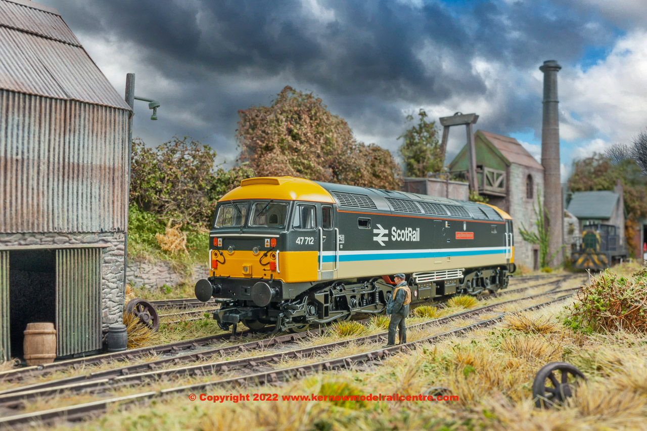 35-412SF Bachmann Class 47/7 Diesel Lady Diana Spencer Image