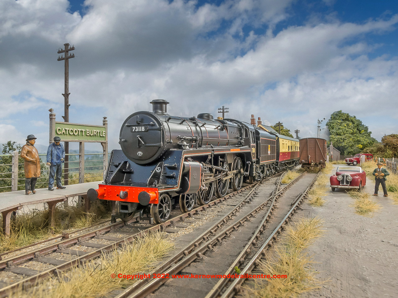 32-510 Bachmann BR Standard Class 5MT 73118 King Leodegrance Image