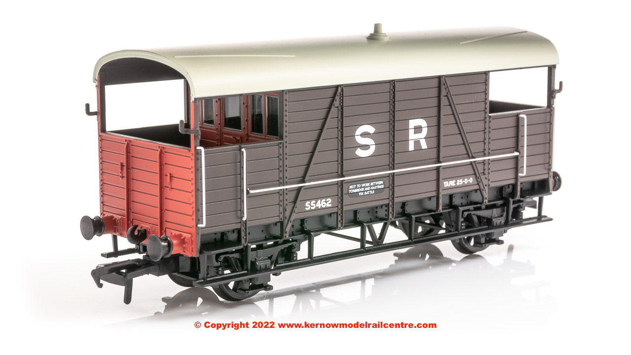 SE&CR 25T 'Dance Hall' Brake Van SR Brown SE&CR 25T 'Dance Hall' Brake Van SR Brown