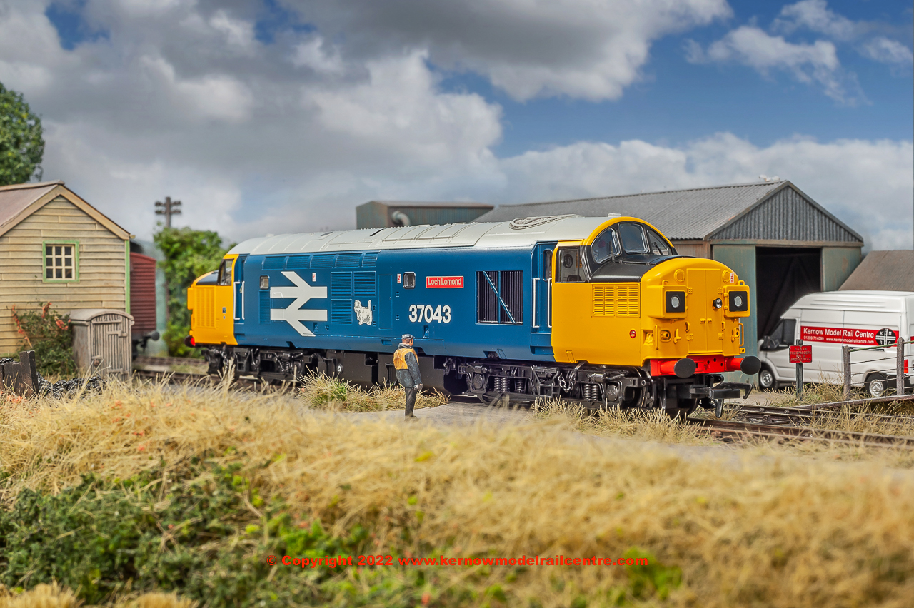 35-304SFX Bachmann Class 37 Loch Lomond Image