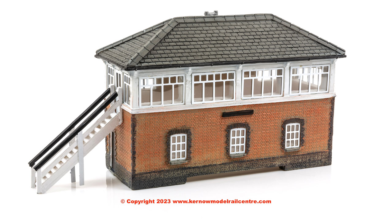 42-011X Graham Farish Scenecraft GWR Type 7 Signal Box - Truro