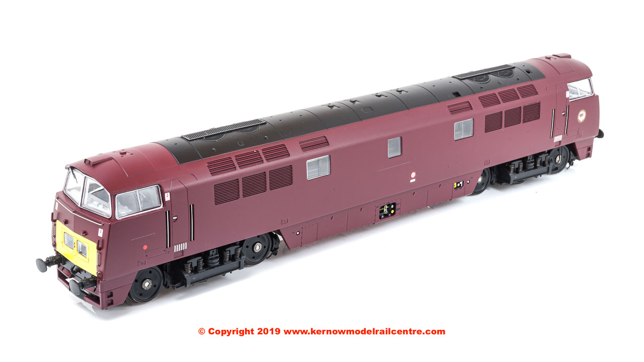 2D-003-014D Dapol Class 52 Western Diesel Locomotive number D1034 named "Western Dragoon" in BR Maroon livery with small yellow panel