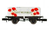 2F-071-140 Dapol 7 Plank Lest we forget poppy