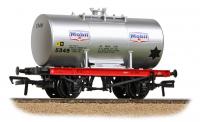38-782 Bachmann 20T Anchor-Mounted Tank Wagon 'Mobil' Silver