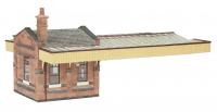 44-117B Bachmann Scenecraft Great Central Station Booking Office and Canopy.