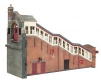 44-119C Bachmann Scenecraft Great Central High Level Station Entrance