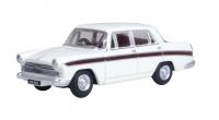 76ACF007 Oxford Diecast Austin Cambridge Snowberry White