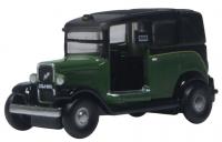 NAT005 Oxford Diecast Austin Low Loader Taxi Green