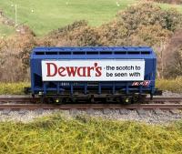 NR65P Peco Grain Hopper Wagon number 5811 - Dewar's