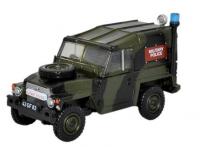 76LRL002 Oxford Diecast Land Rover 1/2 Ton Lightweight Military Police