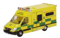NMA002 Oxford Diecast Mercedes Ambulance London