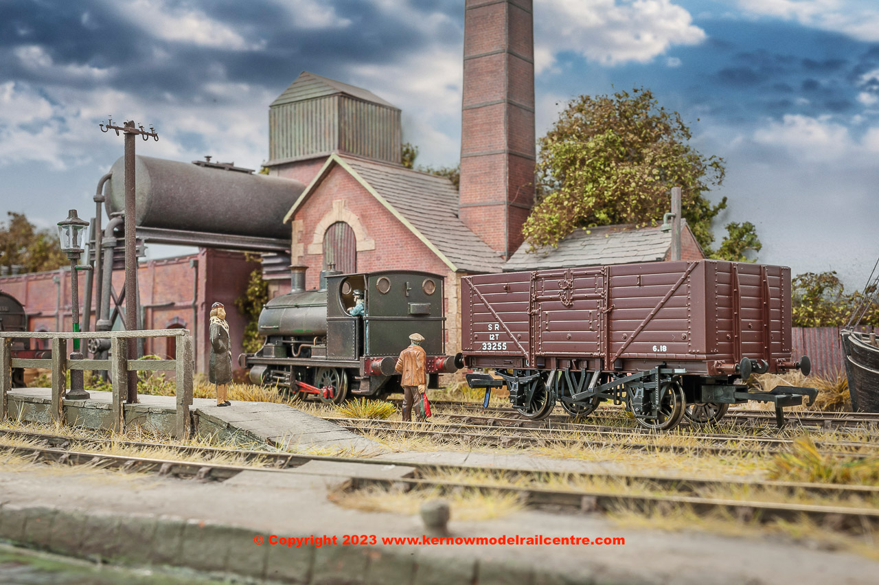 D1379 8 Plank Wagon – 33255 SR Brown Post 1936 D1379 8 Plank Wagon – 33255 SR Brown Post 1936