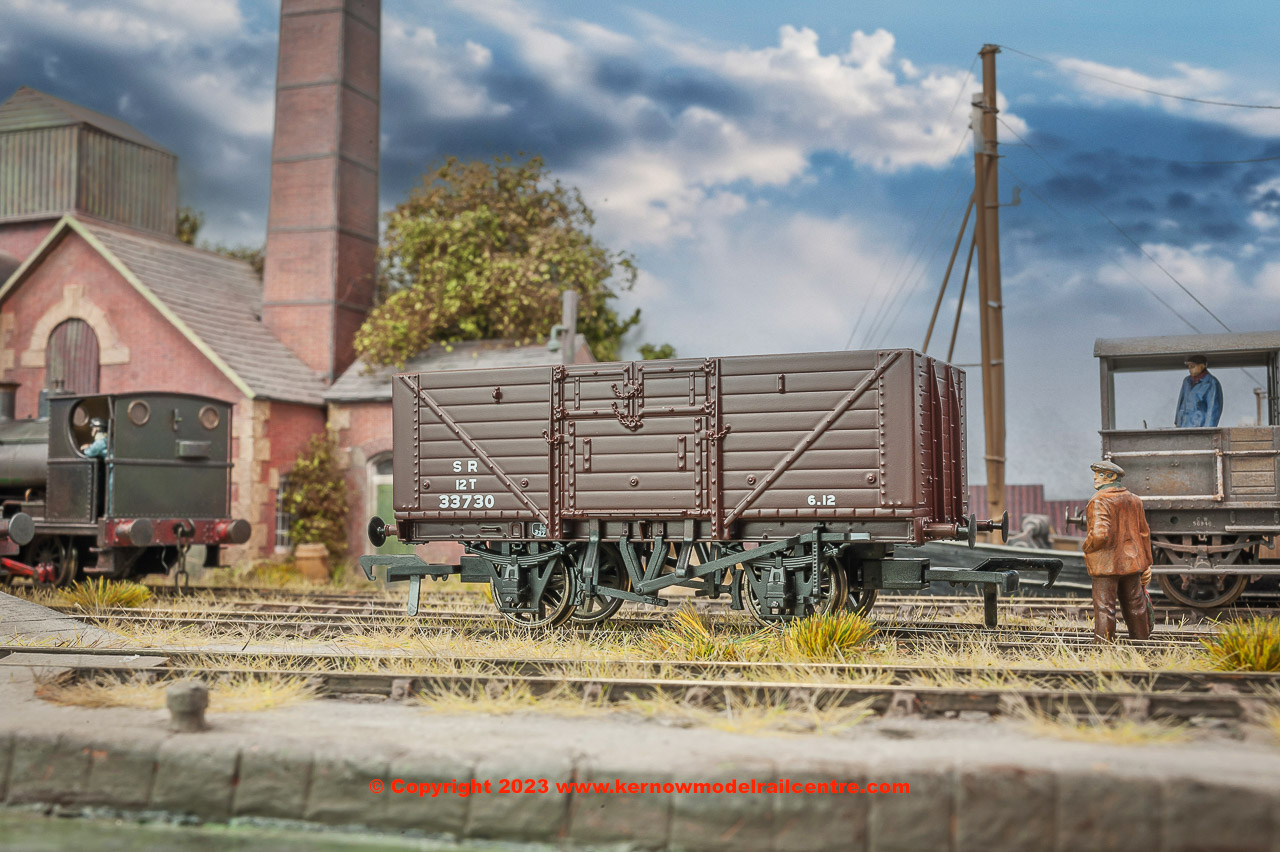 D1379 8 Plank Wagon – 33730 SR Brown Post 1936 D1379 8 Plank Wagon – 33730 SR Brown Post 1936