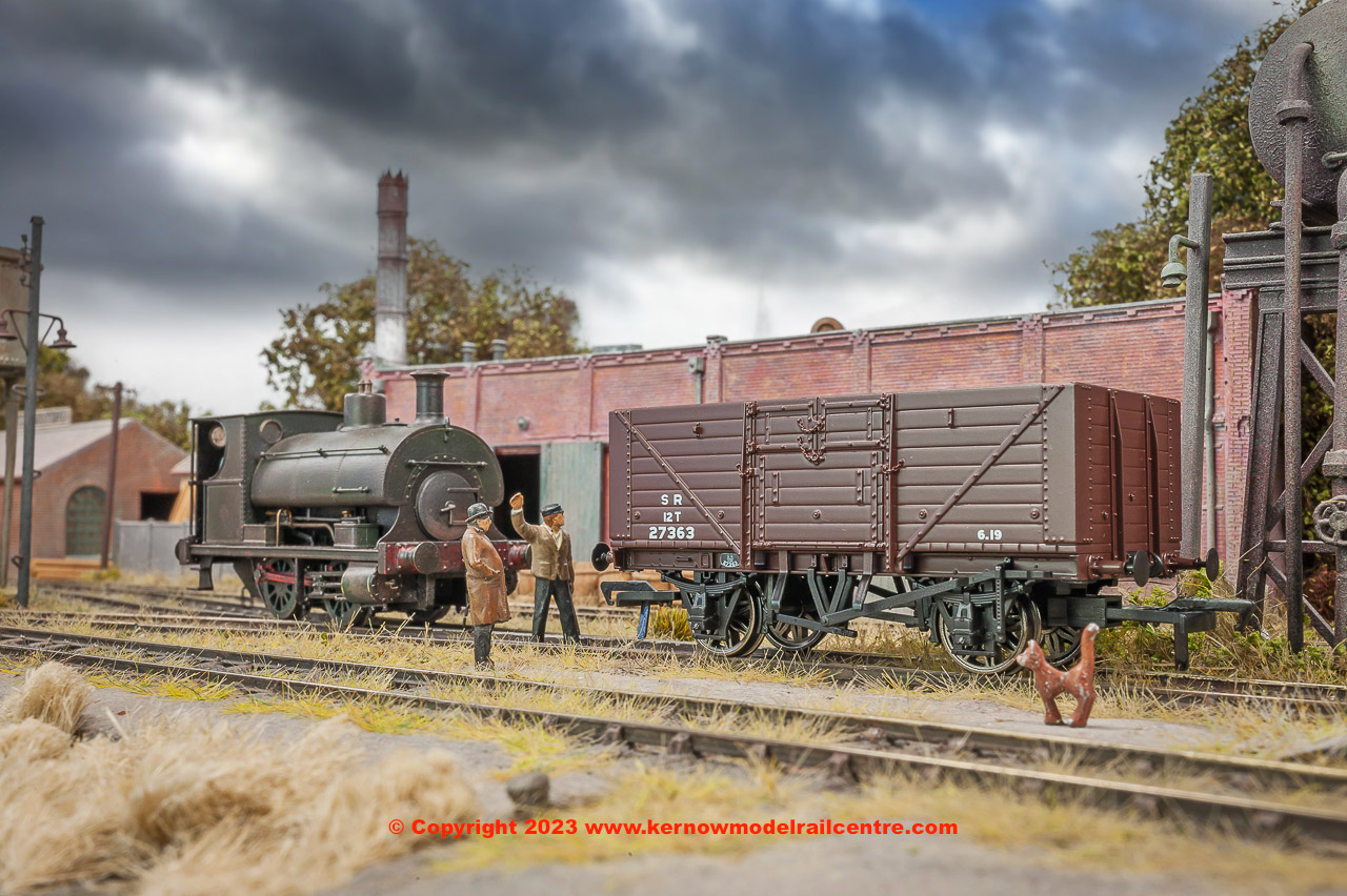 D1400 8 Plank Wagon – 27363 SR Brown Post 1936 D1400 8 Plank Wagon – 27363 SR Brown Post 1936