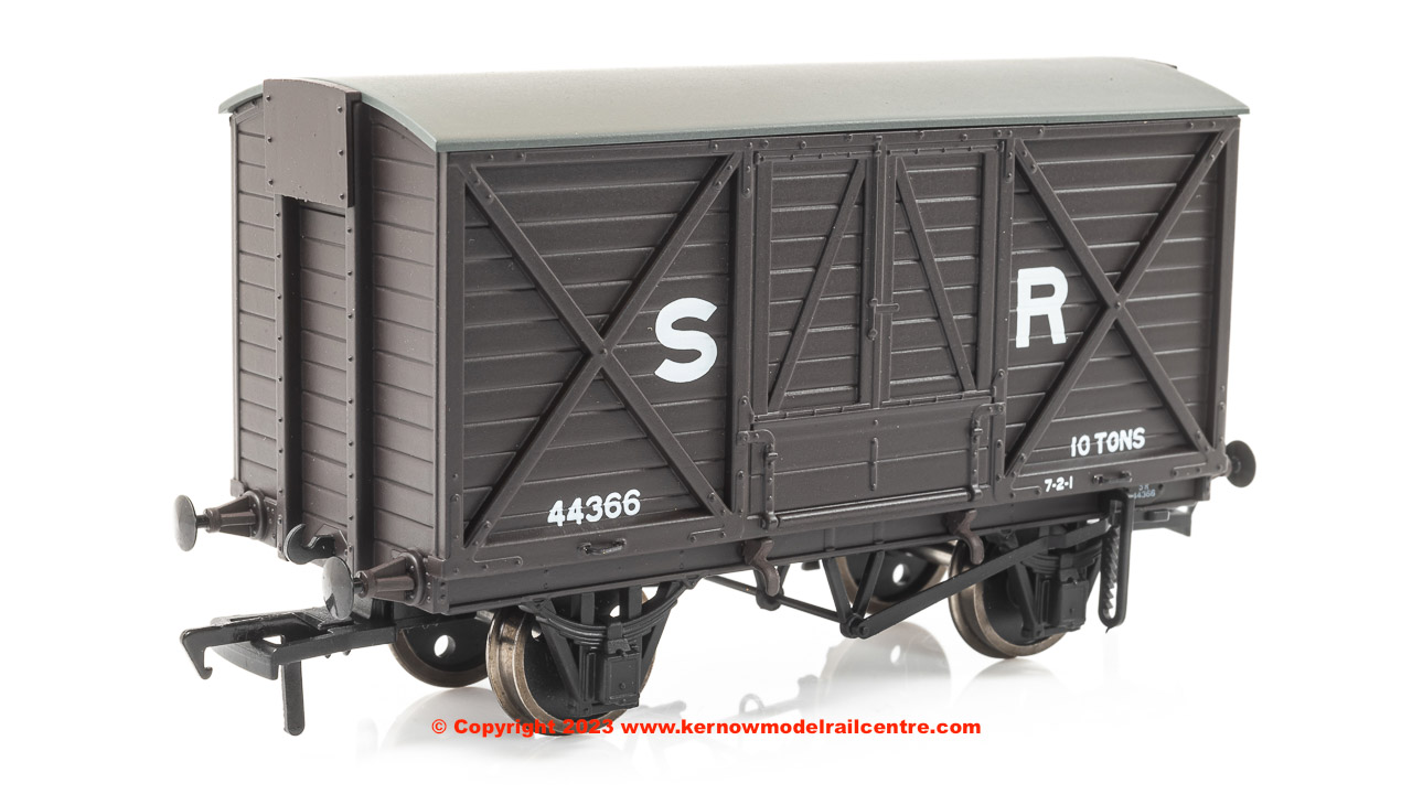 E87056 EFE Rail SR Diagram 1408 10 Ton Covered van SR