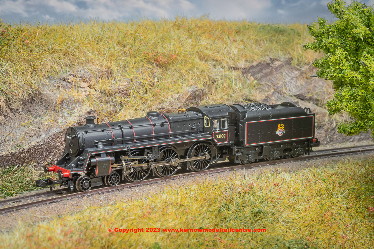 372-727BSF Graham Farish BR Standard 5MT with BR1B Tender 73100