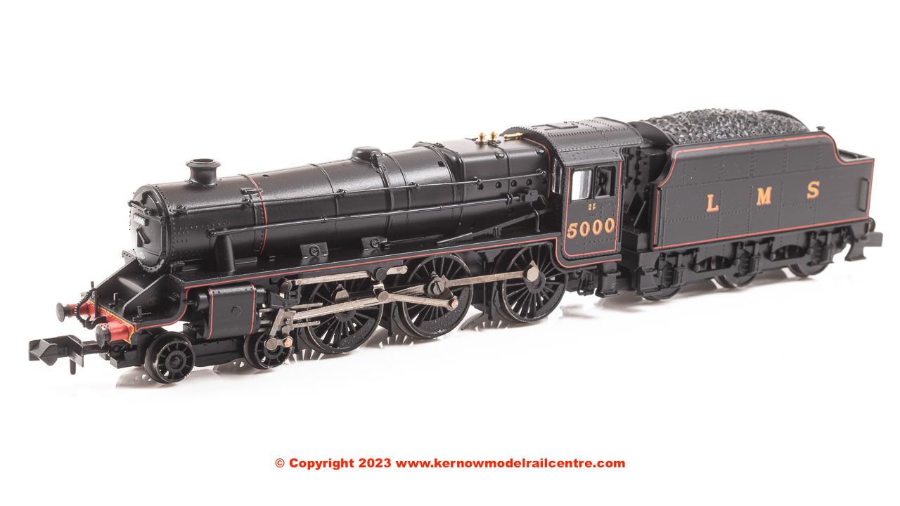 LMS 5MT 'Black 5' with Riveted Tender 5000 LMS Lined Black LMS 5MT 'Black 5' with Riveted Tender 5000 LMS Lined Black