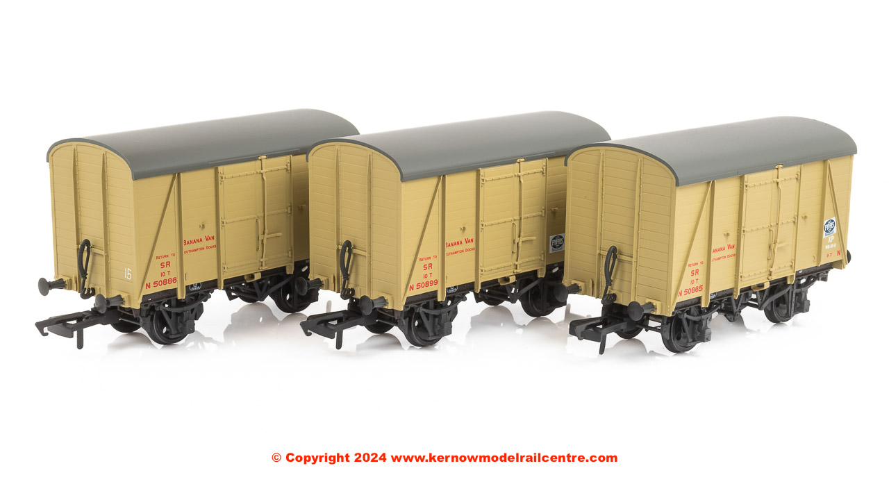 ACC2051 Accurascale SR Tadpole Banana Van Triple Pack Image