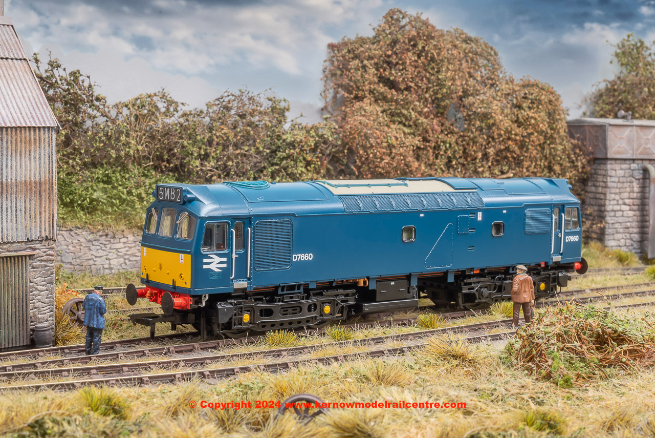 32-333SF Bachmann Class 25/3 Diesel Loco D7660 BR Blue Image