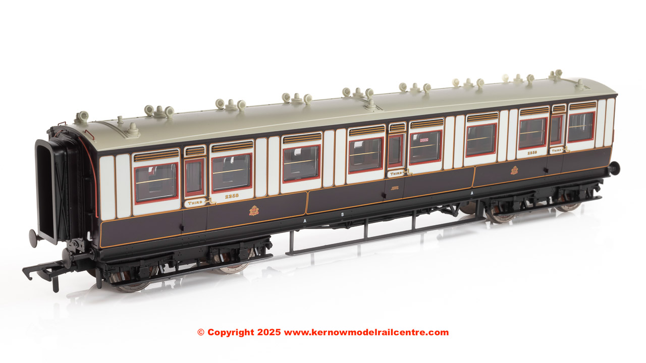 39-870A Bachmann LNWR 50ft Arc Roof Corridor Third LNWR Image