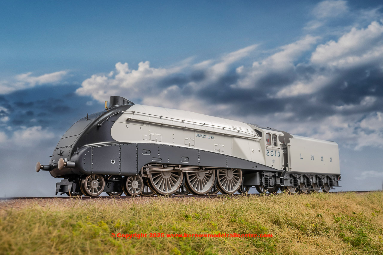 R30457 Hornby Dublo LNER A4 2510 QuickSilver Image