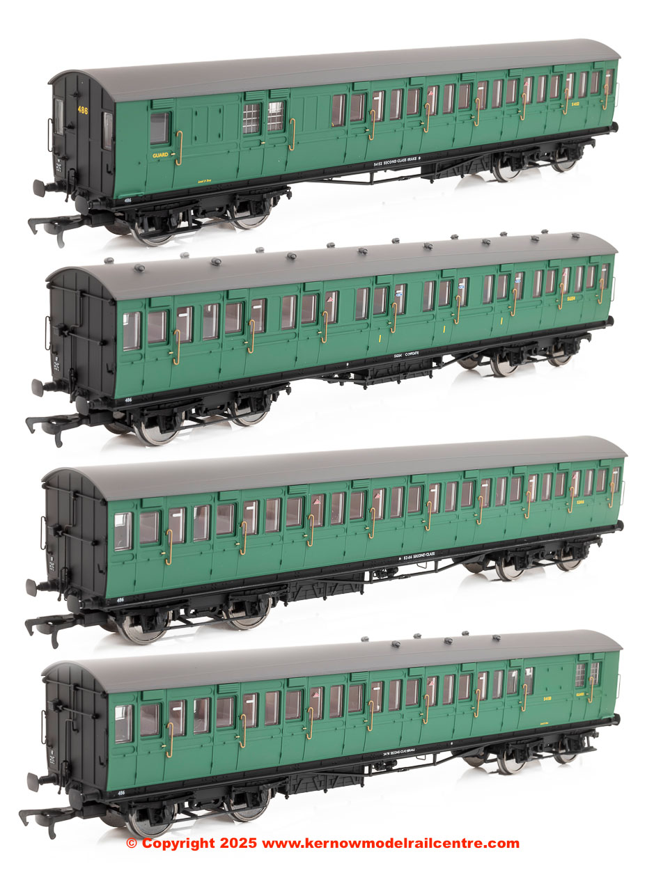 E86024 EFE Rail LBSCR 54ft Isle of Wight 4-Coach Pack BR (SR) G Image