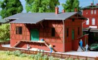 14469 Auhagen N Freight shed