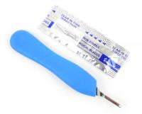 GM615 Gaugemaster Plastic Scalpel & Blades.  A size 3 nylon scalpel with 5 swann morton No.11 scalpel blades  Measurements  Handle length - 124mmBlade length - 40mm approx