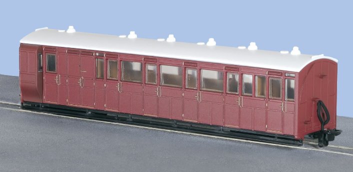 GR-420U Peco Brake Composite Coach in Indian Red Unlettered livery