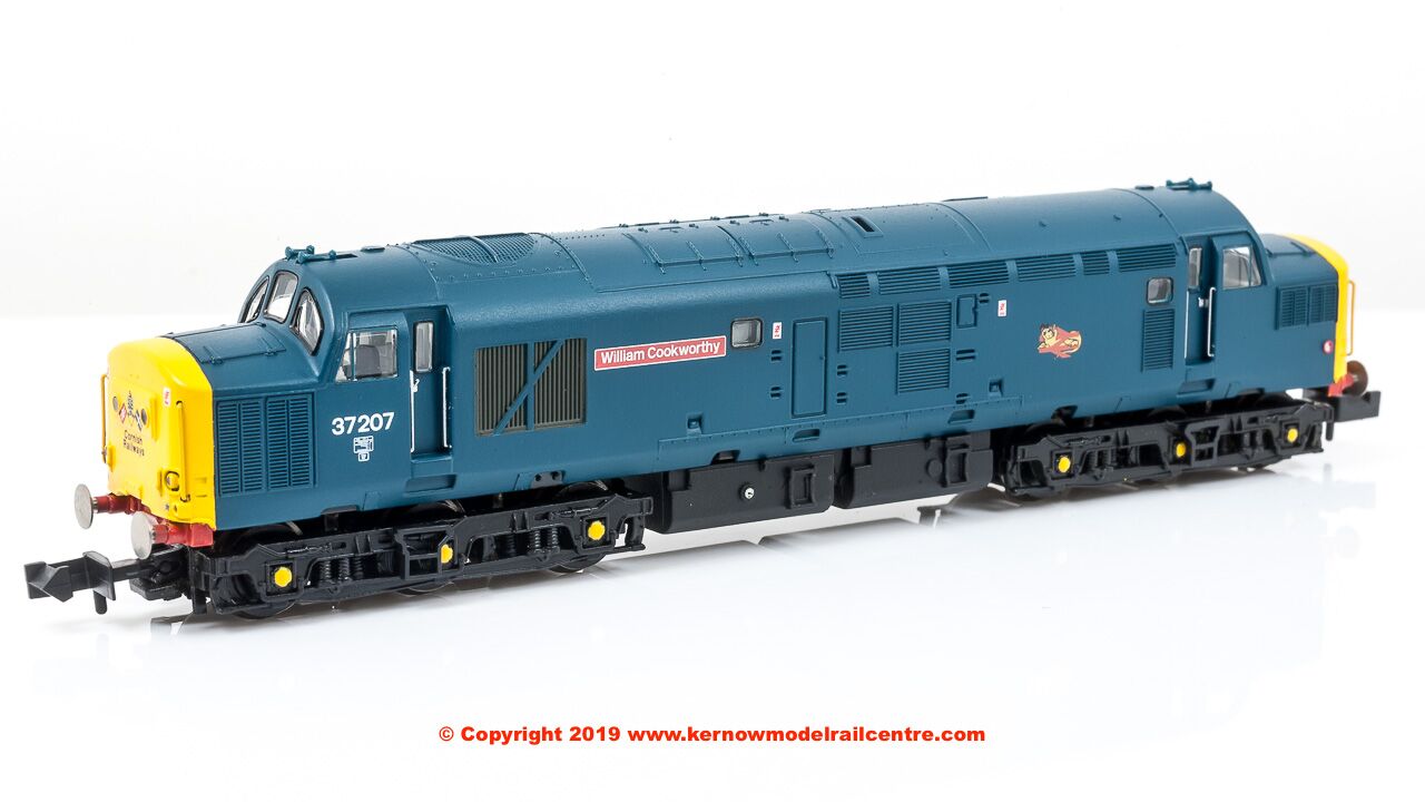 371-465Z Graham Farish Class 37/0 Diesel Locomotive number 37 207 in BR Blue livery with Cornish Railways branding
