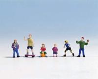 15810 Noch Playing Children