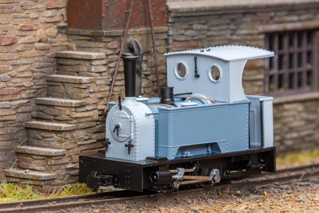 Rapido Trains UK New Kerr, Stuart & Co. ‘What If’ Short-Tank Sirdar Class 0-4-0 image