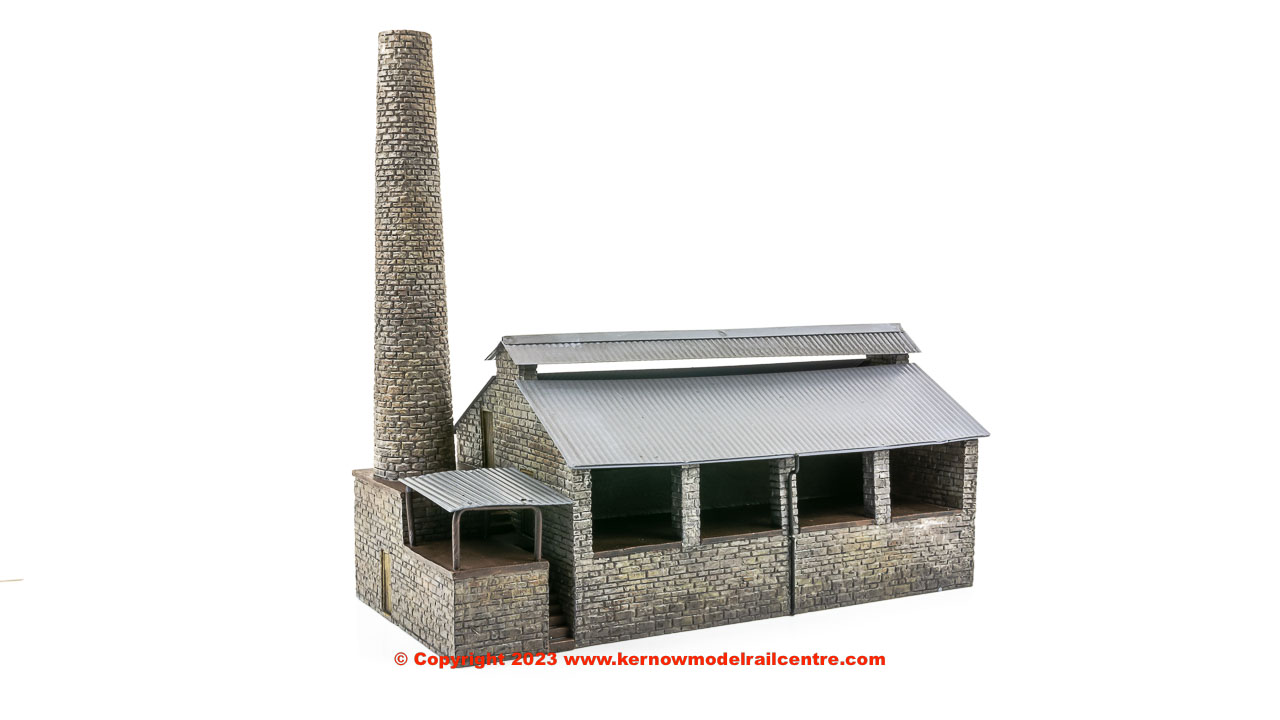 KMRC Exclusive Graham Farish Scenecraft in N Gauge Clay Dries and Chimney image